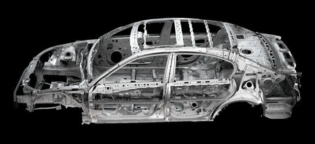2013_Lexus_GS_Body_Structure_Extrication